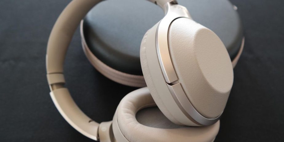 Headphone